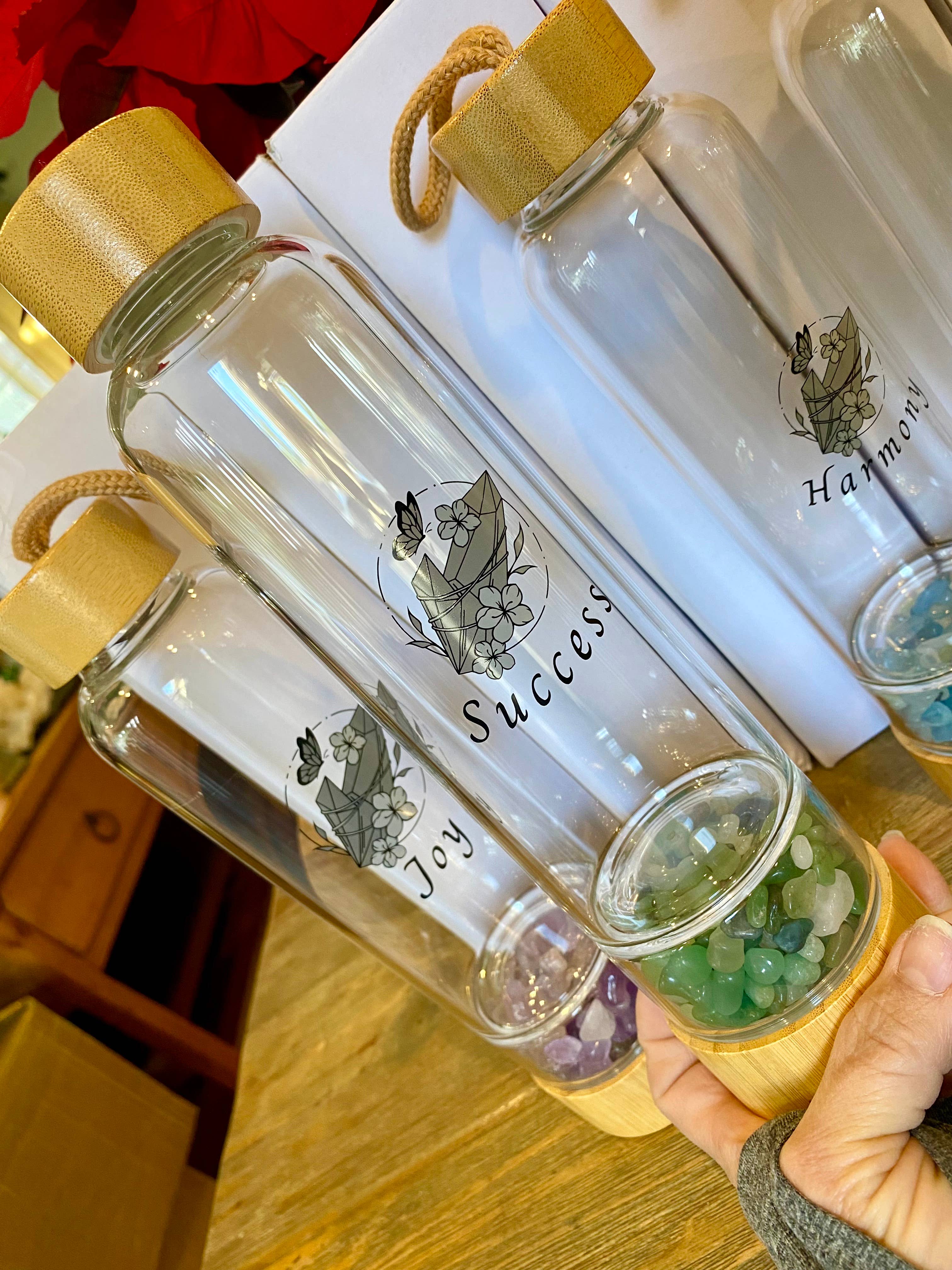 Juicey Gems – Großhandel Trinkflaschen – KOMBI-PAKET A Quarz-Kristall-Wasserflaschen3