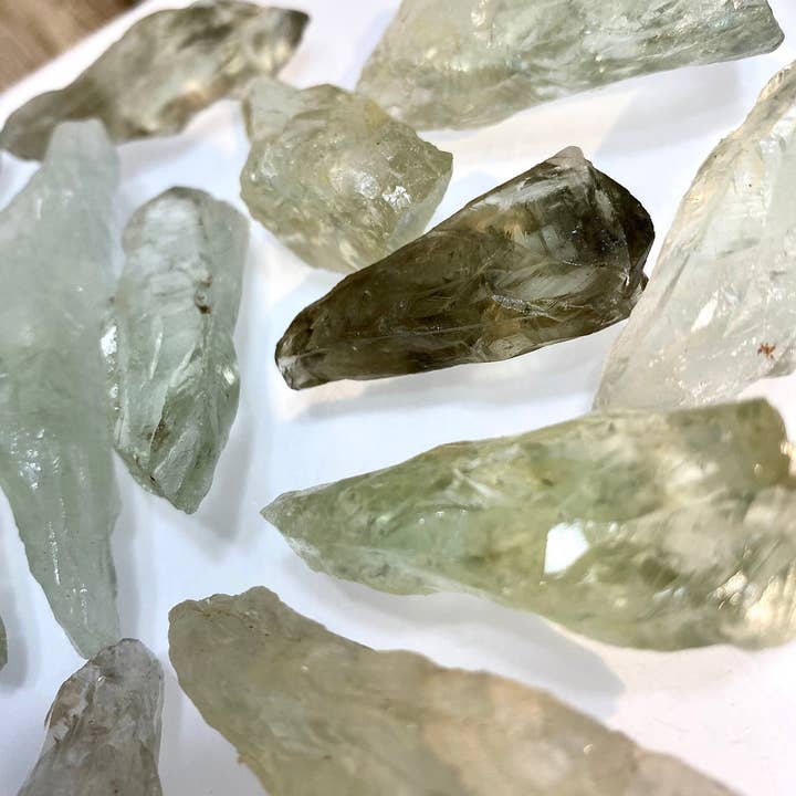 KayleeNYC - Vendita all'ingrosso Pietra/cristallo spirituale - Cristallo grezzo di ametista verde Prasiolite da 1 libbra per la guarigione4