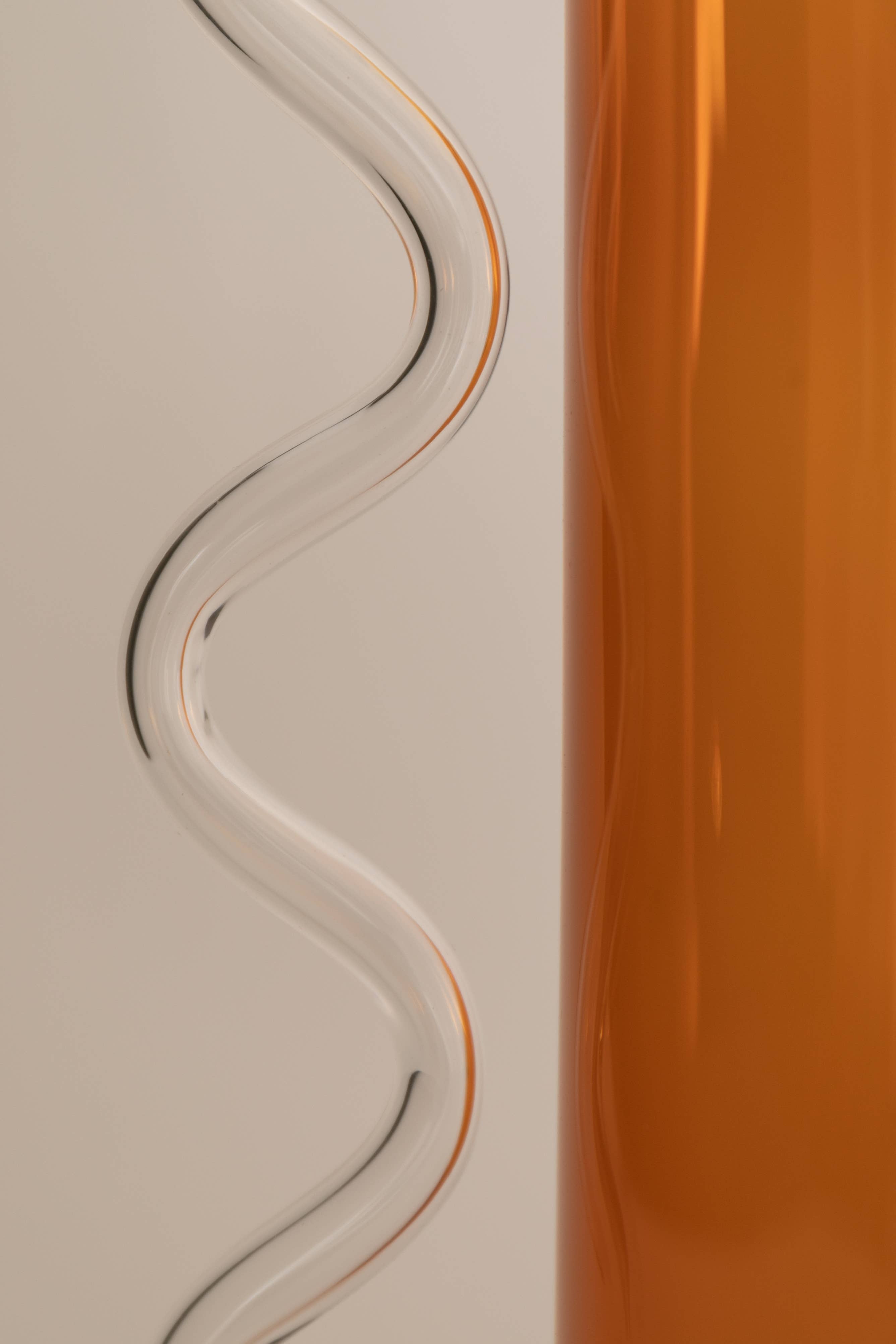 Sophie Lou Jacobsen - Vente Pichets - Pichet Wave, ambre/transparent1
