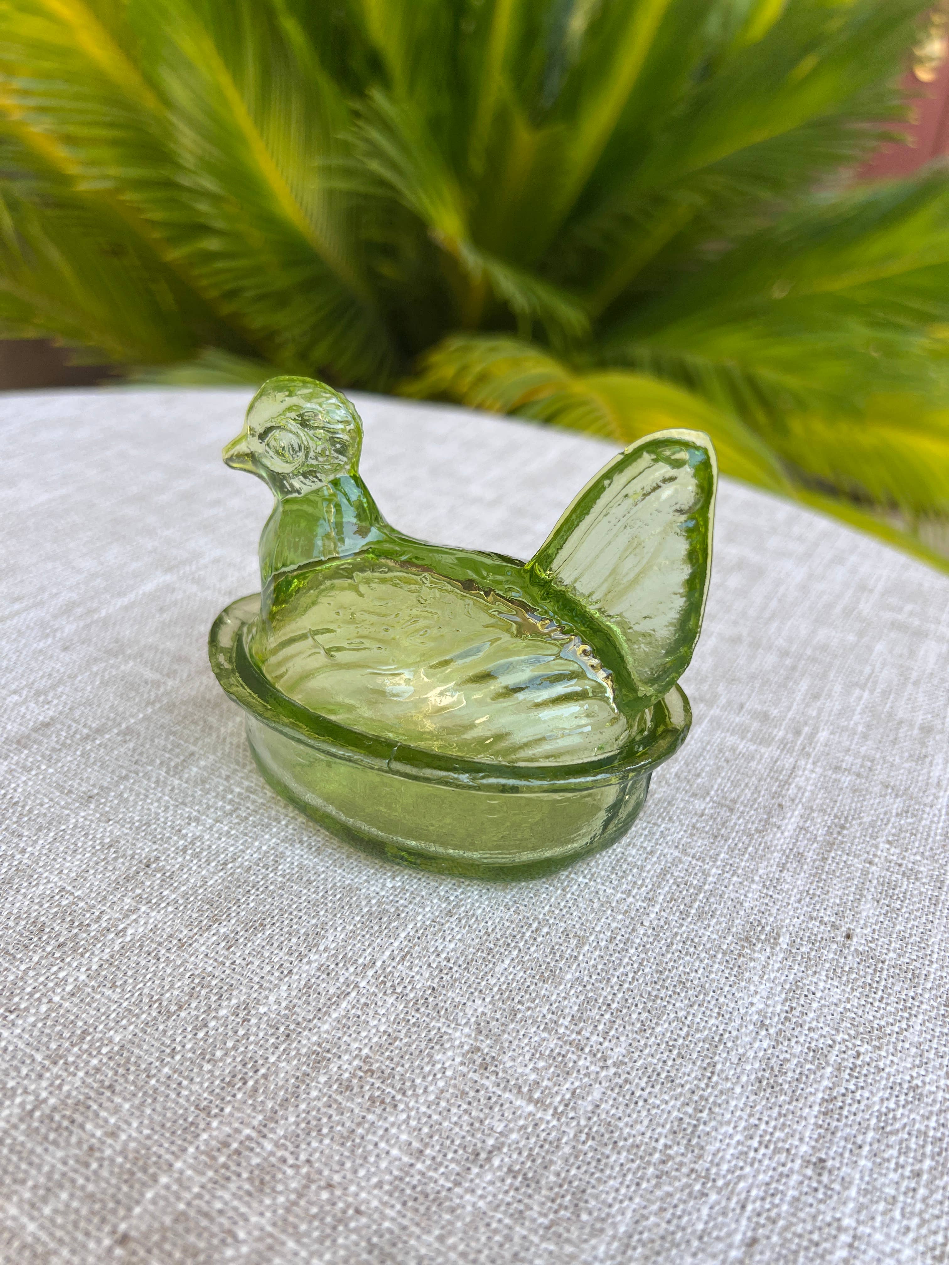 Kitchen One - Wholesale Decorative Plate/Dish/Bowl - Nesting Hen Bowl - EUCALYPTUS | Hand Blown Glass - Colombia2