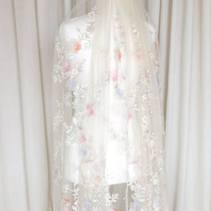 Petite Mariee Boutique - Wholesale Veil - Women's - Genevieve Floral Wedding Veil3