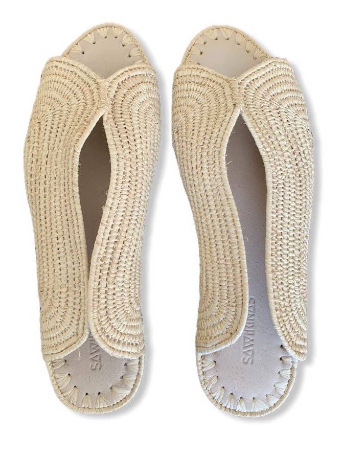 ASIATISKA LACOS SANDAL NATURLIGA för wholesale av sawirinas