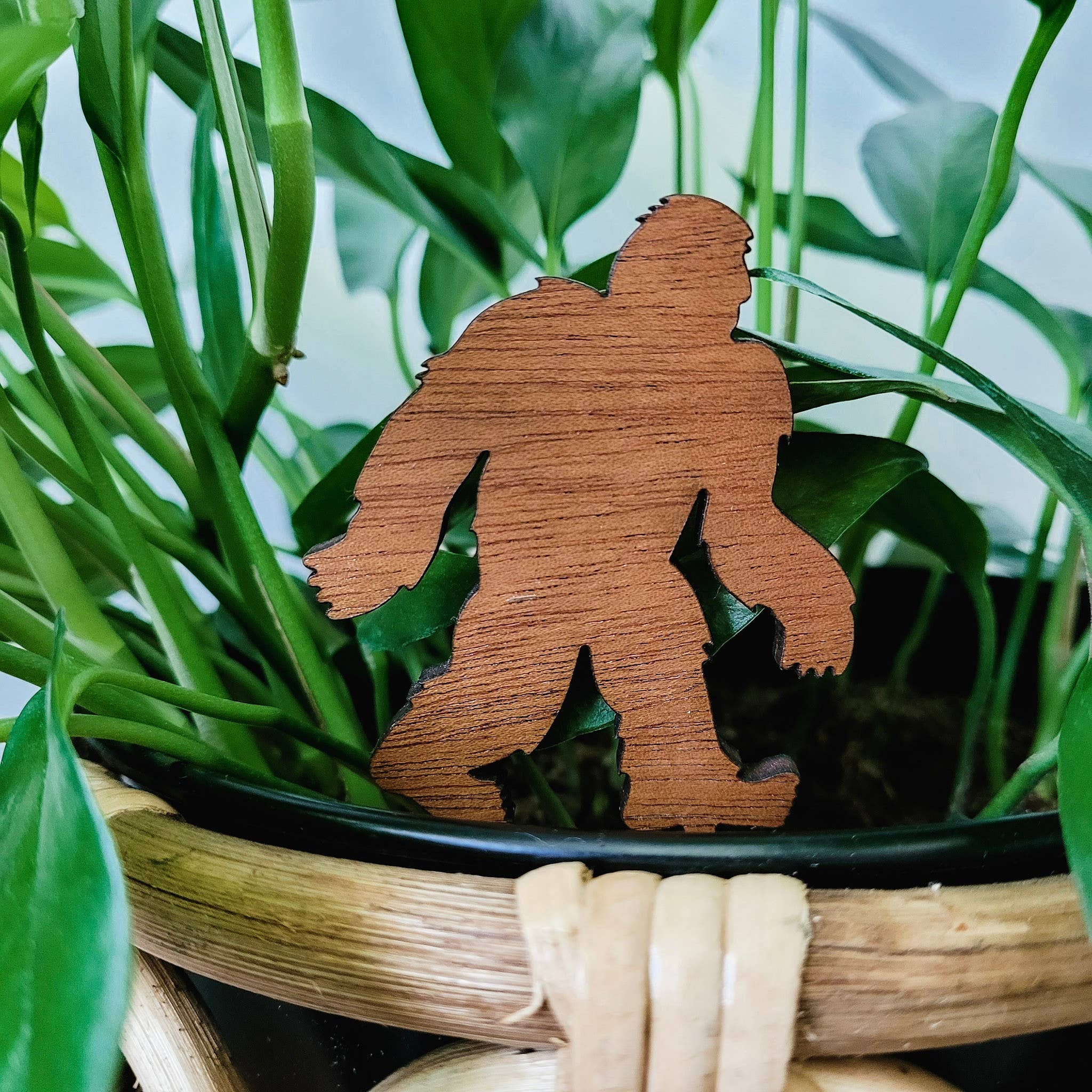 Leaf & Node - Wholesale Garden/Lawn Stake - Bigfoot Sasquatch Decorative Plant Stake (Wood, 2 Sizes)6