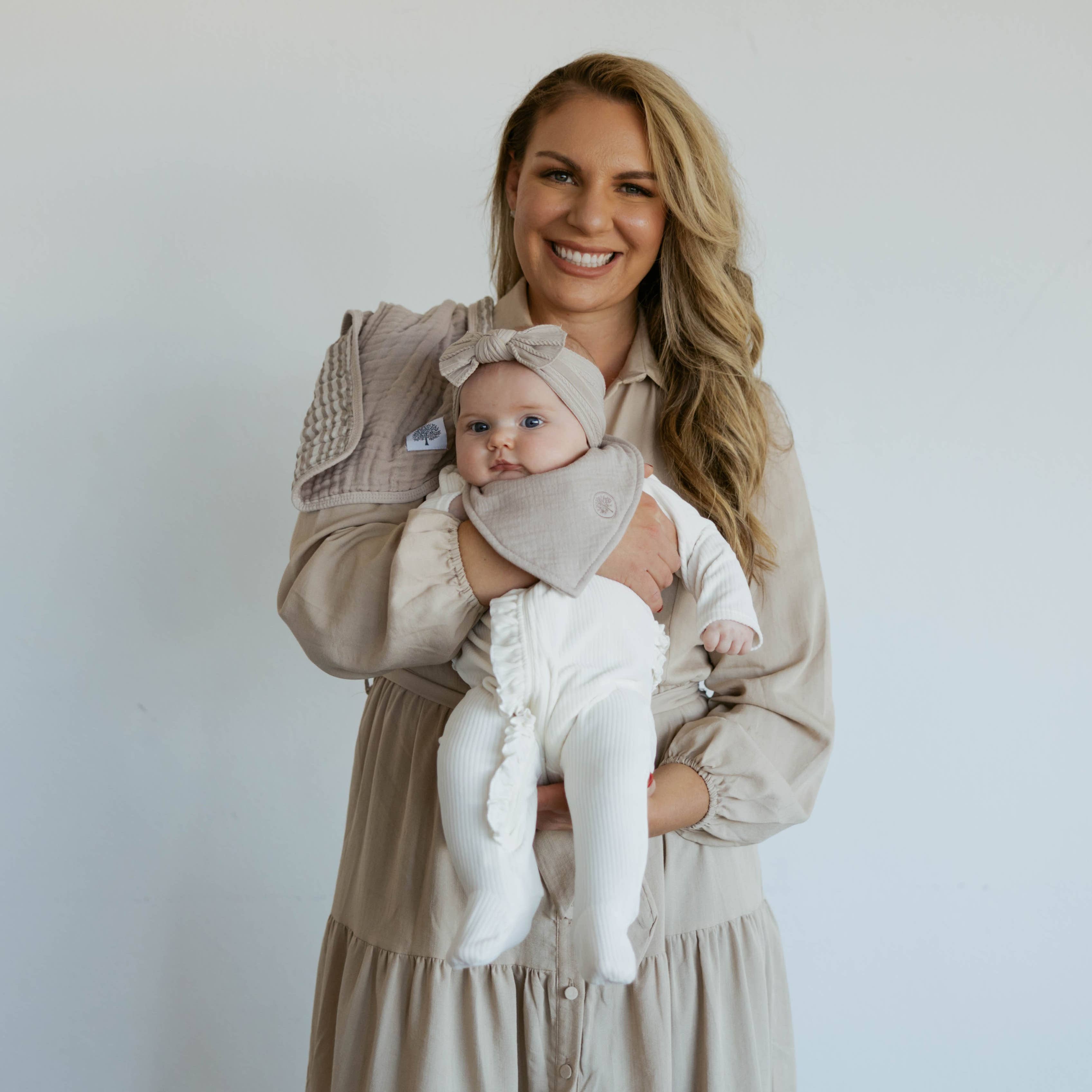 Parker Baby Co. – wholesale Bandana bib – Pebble Muslin Bandana Bibs Set1