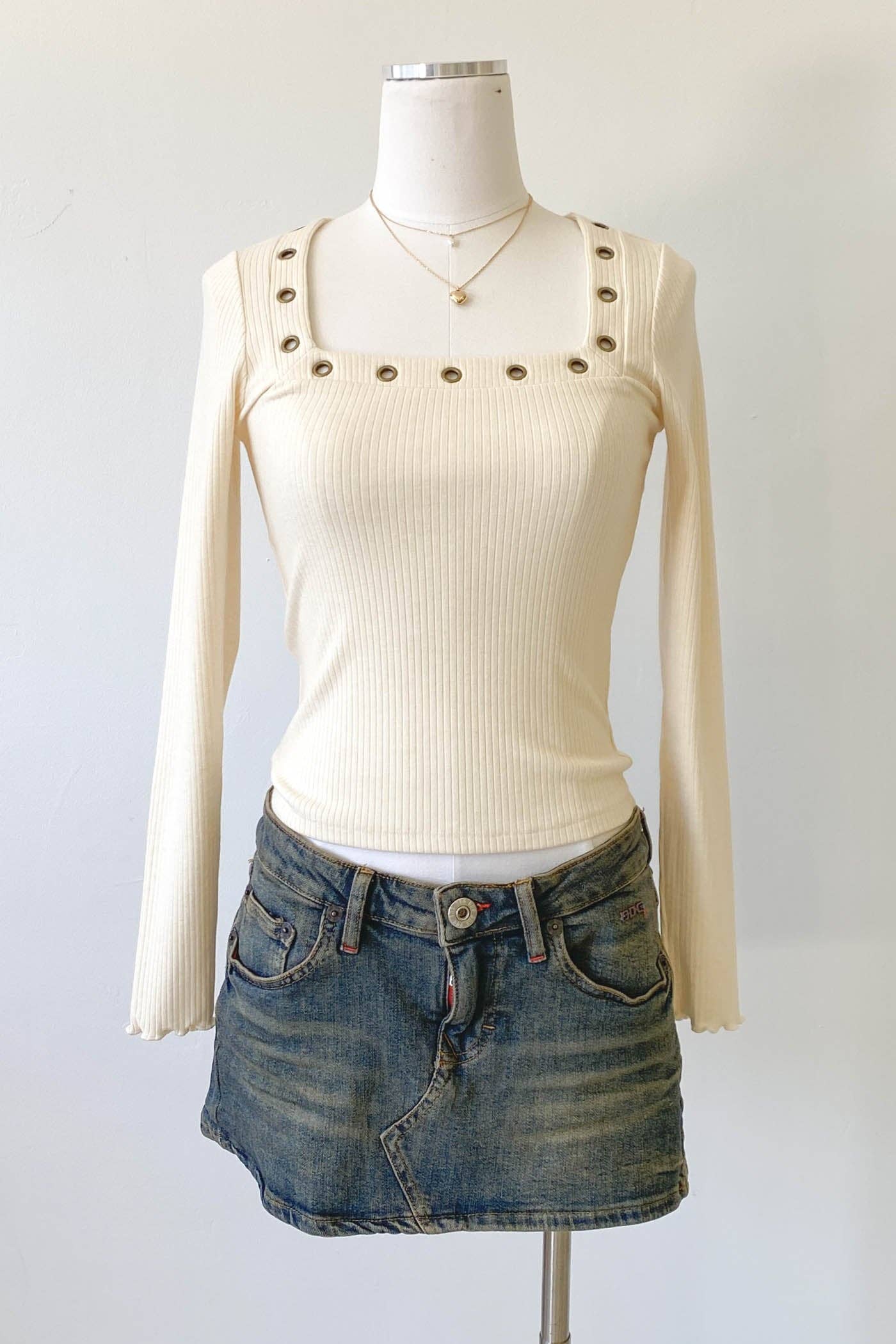 Nectar Clothing - Wholesale Knit Top - Women's - Grommet Long Sleeve Top12