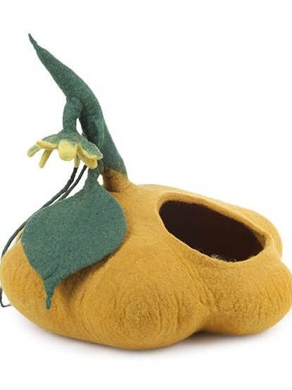 Pumpkin Cat Cave | Husdjursbädd - Woollyfelt för wholesale av Woollyfelt
