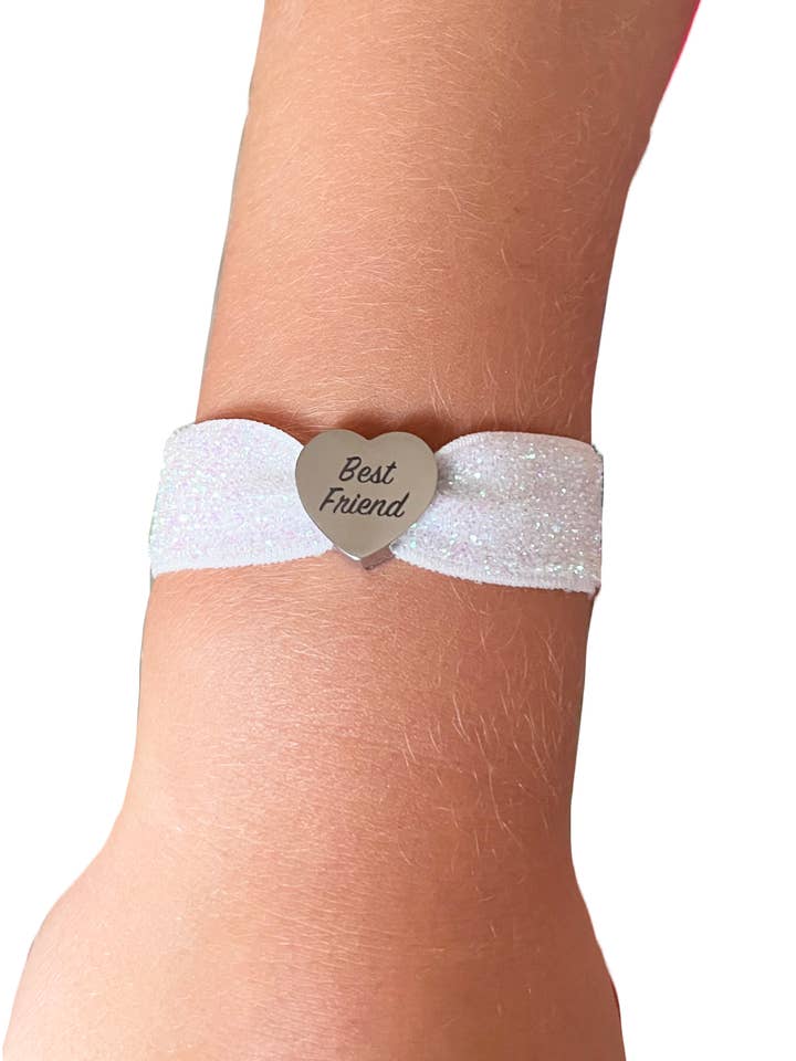 Ruby gepersonaliseerde glitterarmband en haarband voor wholesale door Gifted Wholesale Ltd