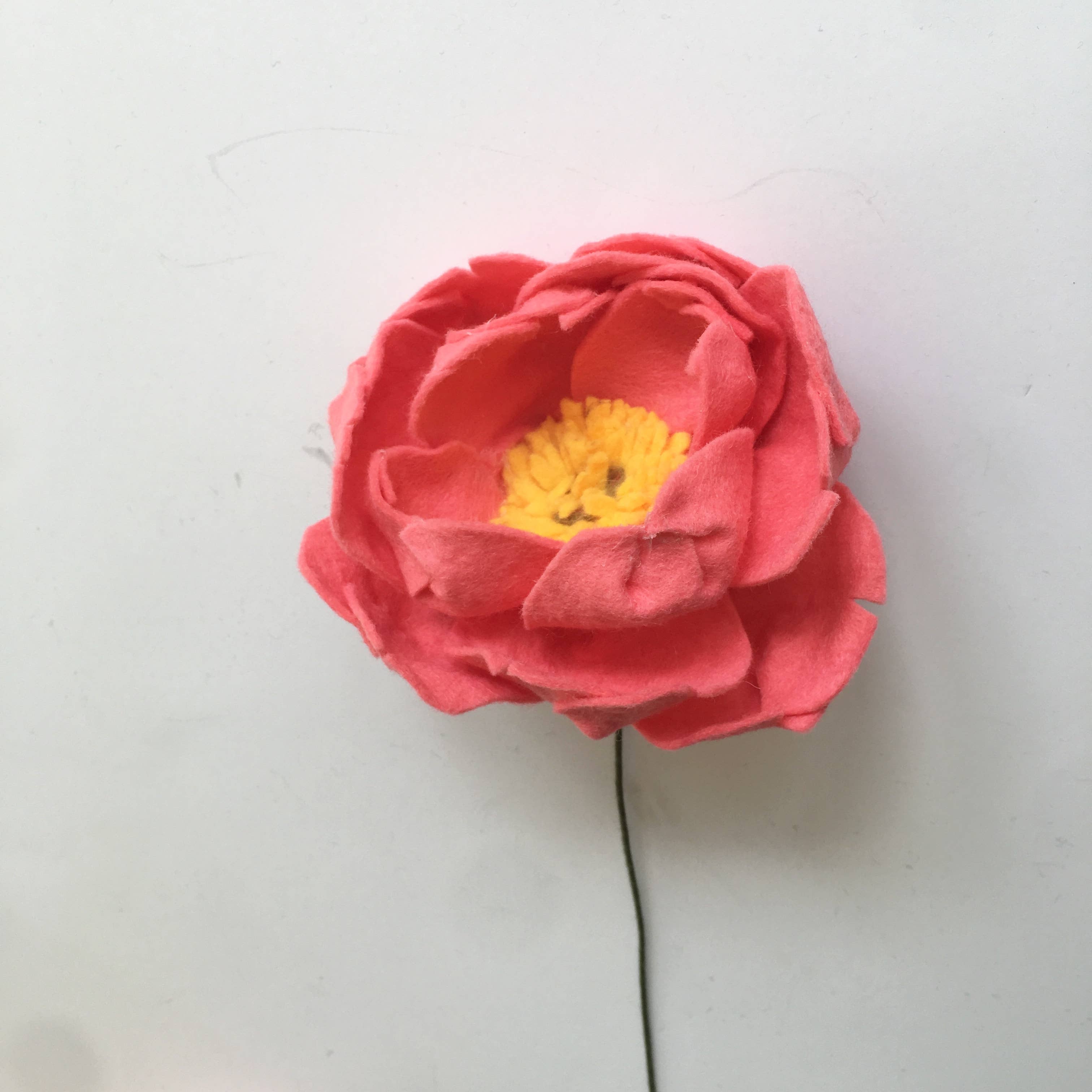 Fleurish Felt Flower Co. – Flores artificiais por atacado – Flores de Feltro Peônia4