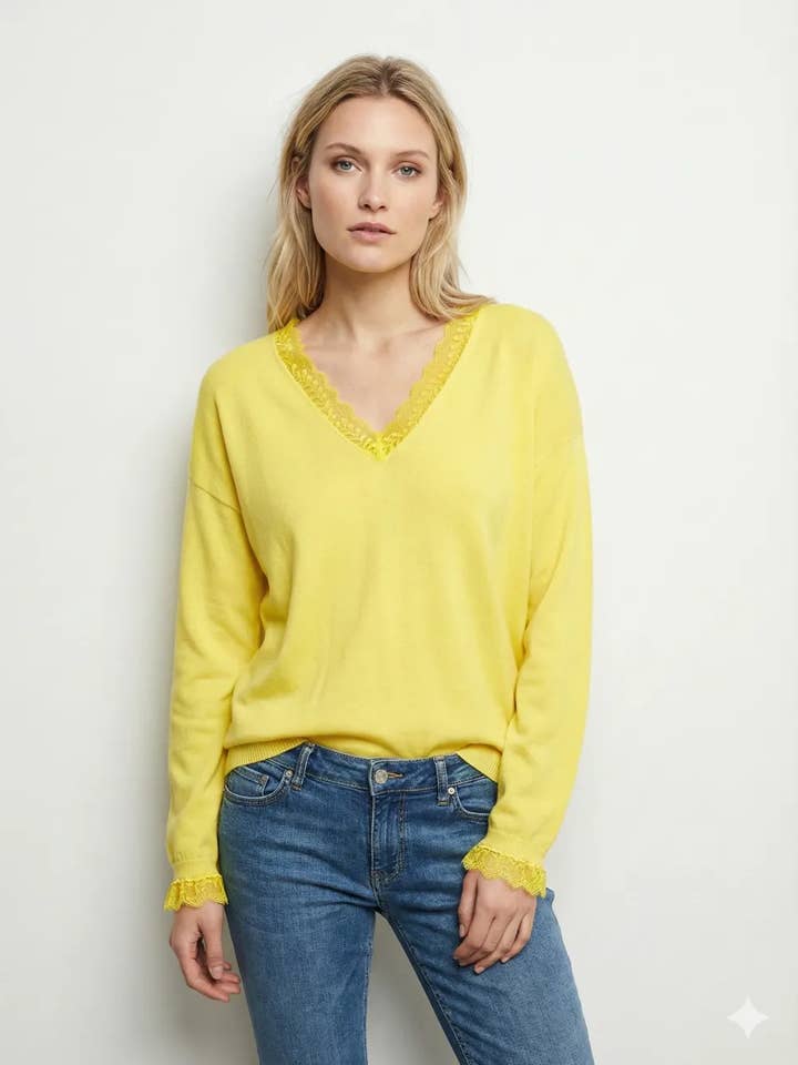 Maglia Collo V Finiture in Pizzo @A921_PuColDentelle per la vendita all'ingrosso da parte di Mimi & Gogo