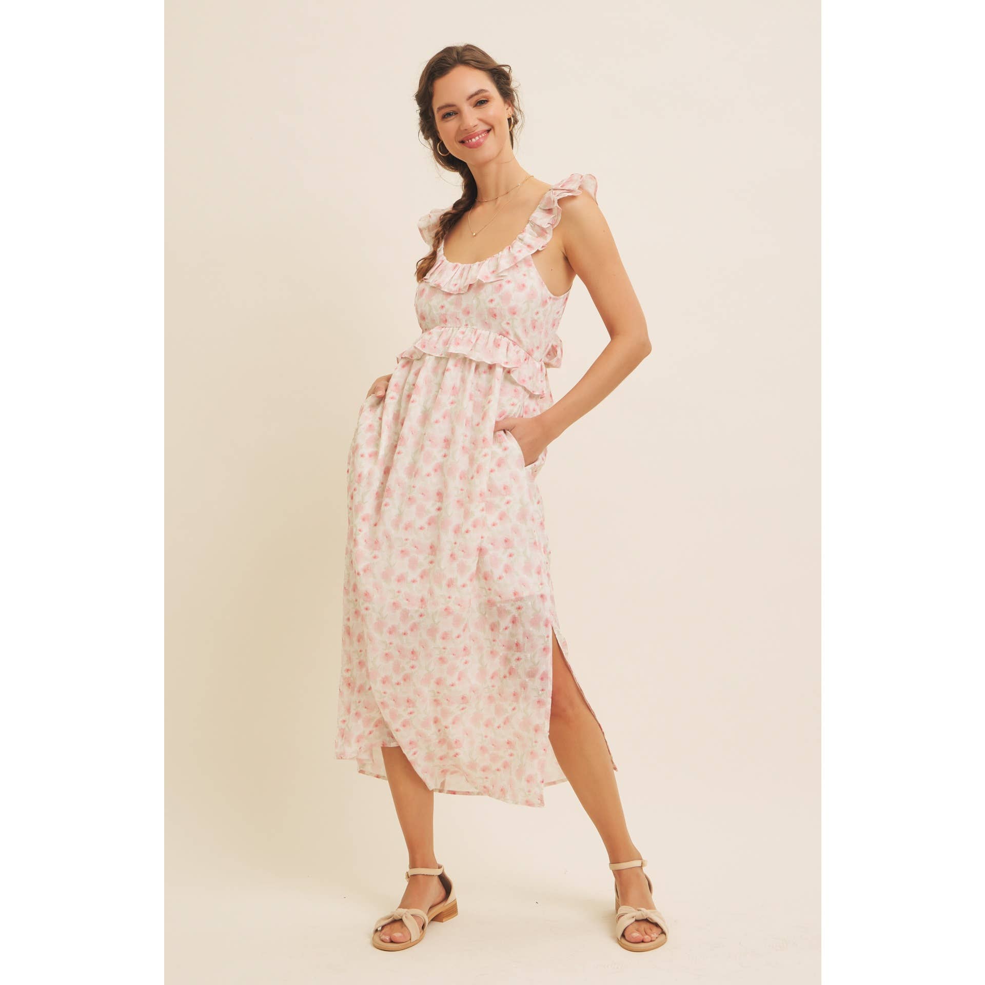 in february – Großhandel Kleid – Damen – ROMANTISCHES FLORALES MIDI-KLEID MIT SCHLITZ, RÜSCHEN UND RÜCKENBINDUNG9