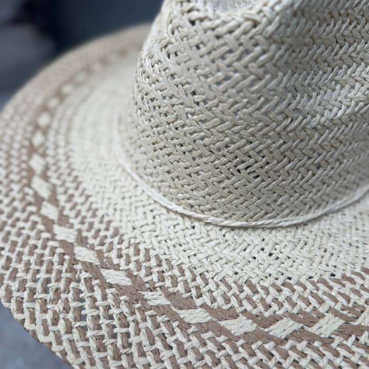 Love and Thyme - Wholesale Straw Hat - Women's - Modern Two Tone Boho Style Straw Hat0