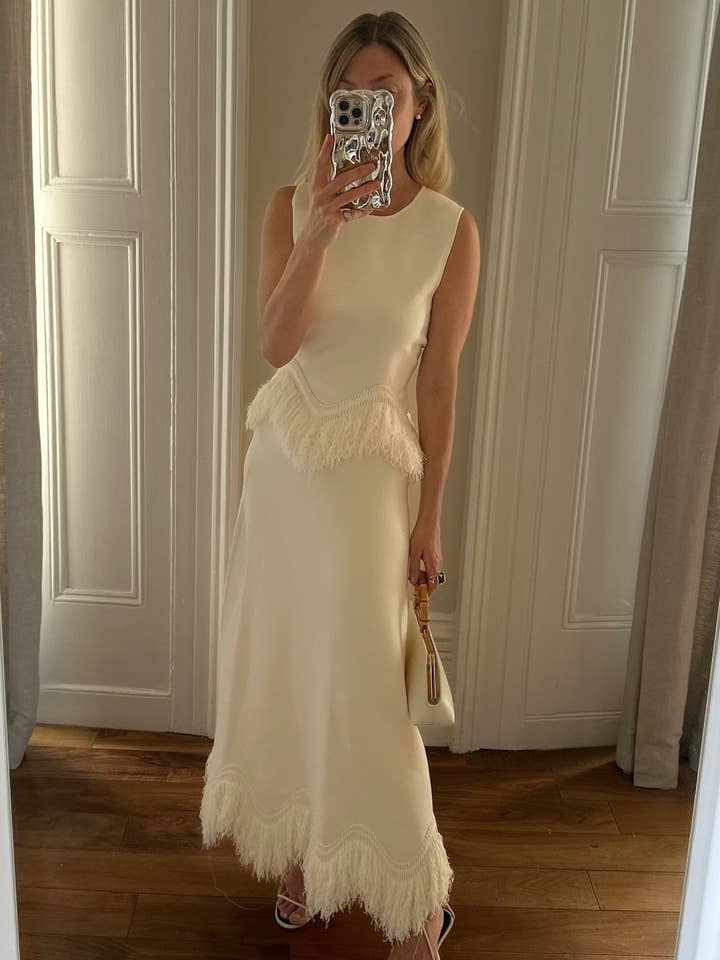 Bianco Crema Set di abiti con frange eleganti per le notti autunnali e invernali. in vendita all'ingrosso su Faire3