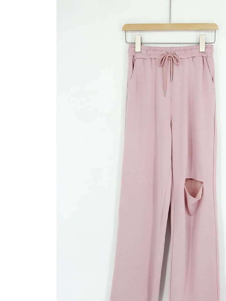 Sweet Generis - Wholesale Athletic sweatpants/jogging bottoms – Women's - RAW CUT WIDE LEG JOGGER SWEATPANTS WITH KNEE RIP1