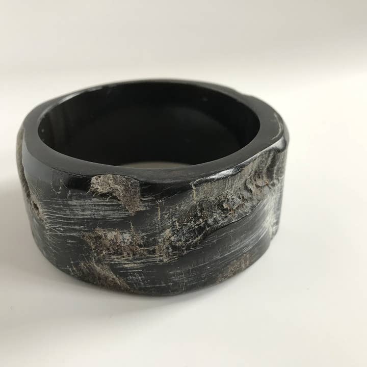Pulseira de chifre texturizada MD Water Buffalo por atacado de Belart Fair Trade