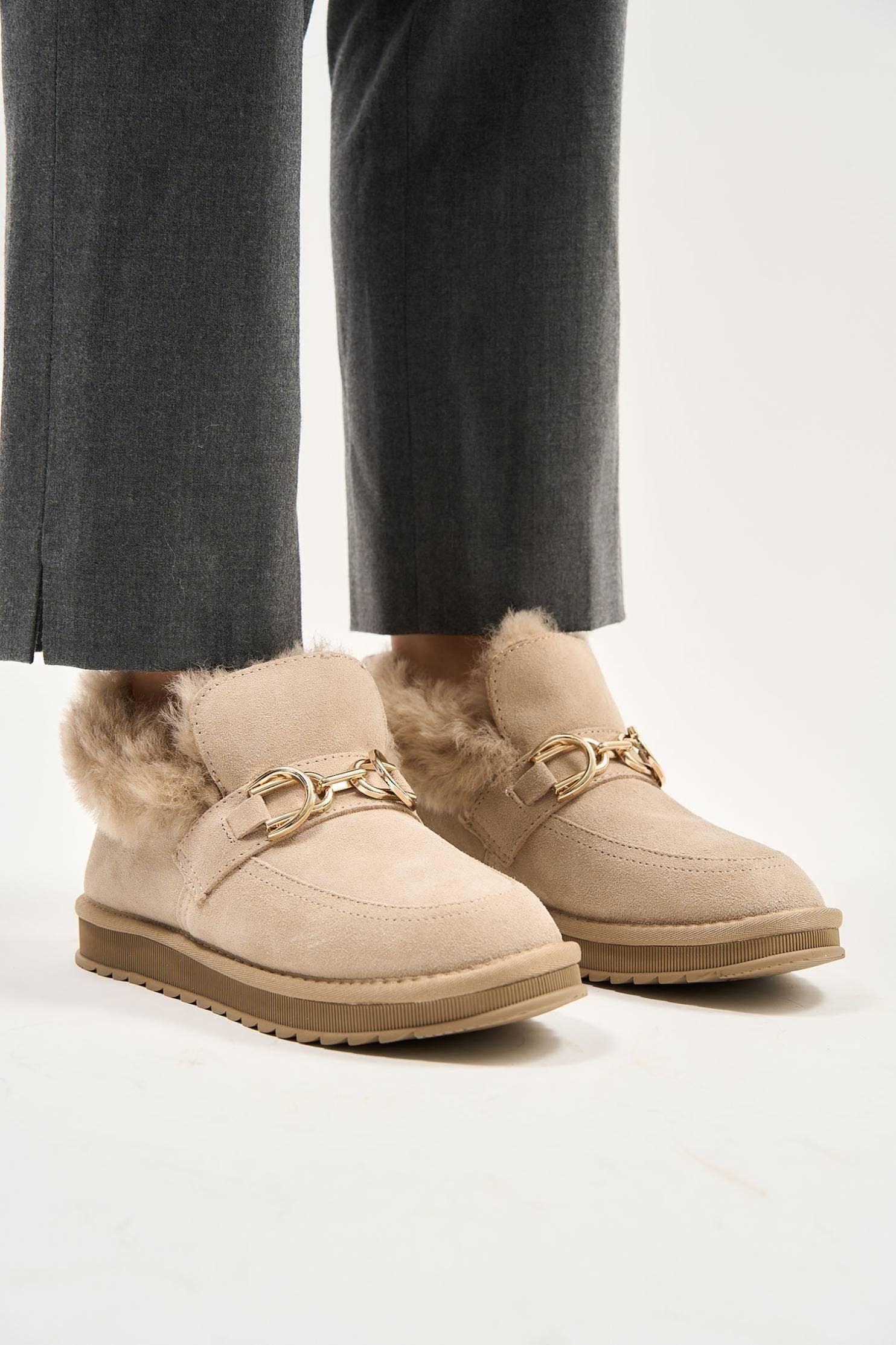 Puff Buckle Beige for wholesale on Faire3