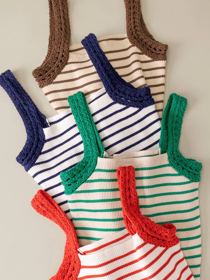 Canotta a righe lavorata a maglia con maniche all'uncinetto 12W3638N per la vendita all'ingrosso da parte di VERY J