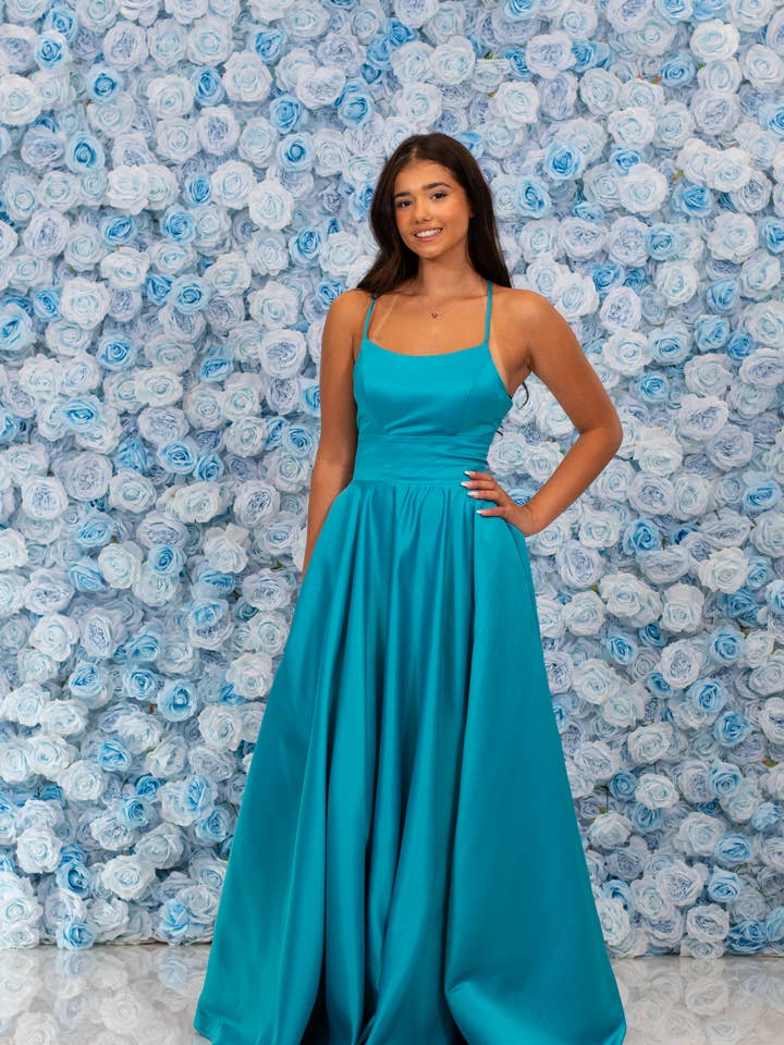 Kristy Turquoise FINALE VOORRAAD voor wholesale door Ruby Prom