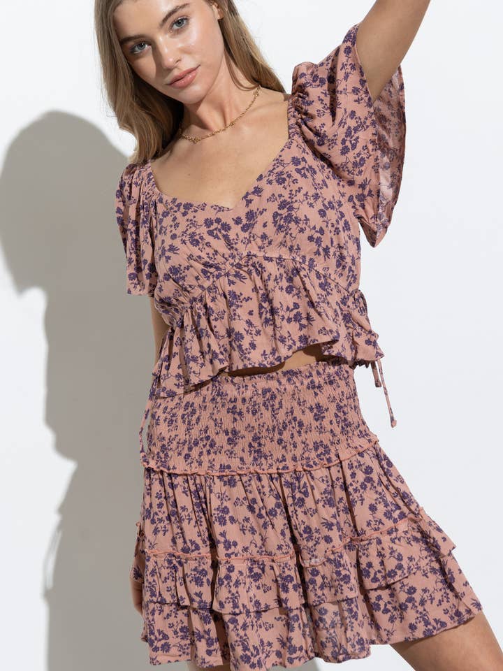 31949SET - Set gonna a strati con camicetta a balze con scollo a V floreale per la vendita all'ingrosso da parte di Blue B