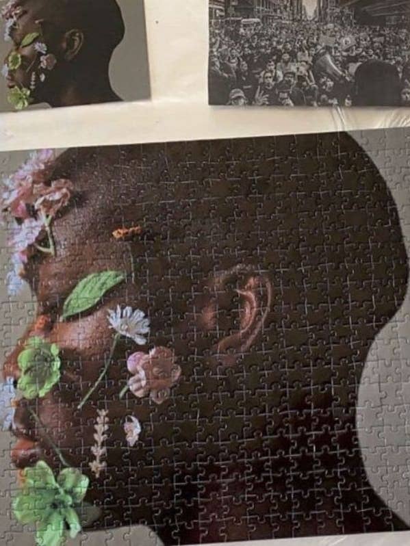 Flower Portræt Fine Art Puslespil for engroshandel hos Timeless Goods Store