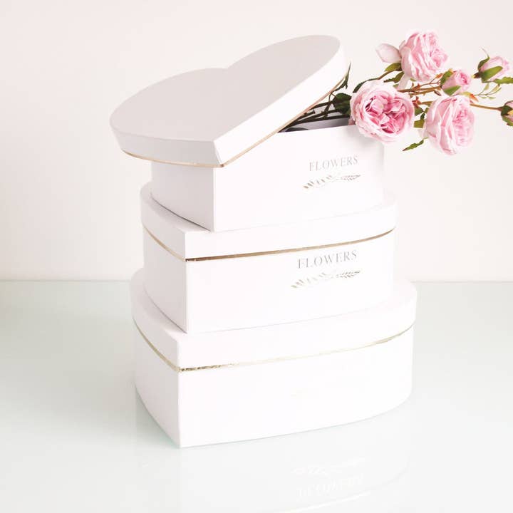 Elegant Design Supply - Vente Coffrets cadeaux - Boîte cadeau en forme de cœur avec fleurs10