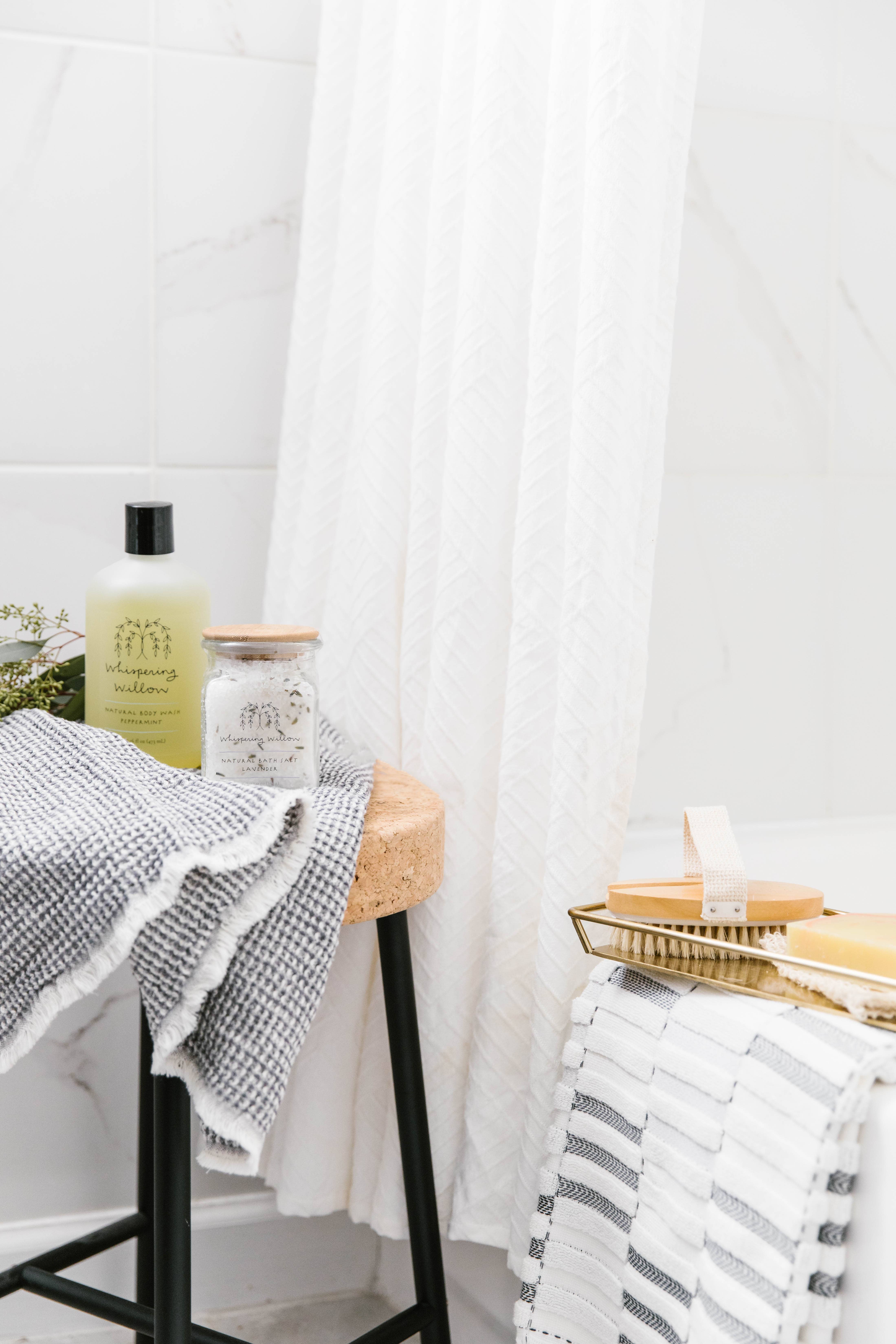 Whispering Willow - Wholesale Body Wash/Shower Gel - Lemongrass Body Wash - 16oz Plastic2