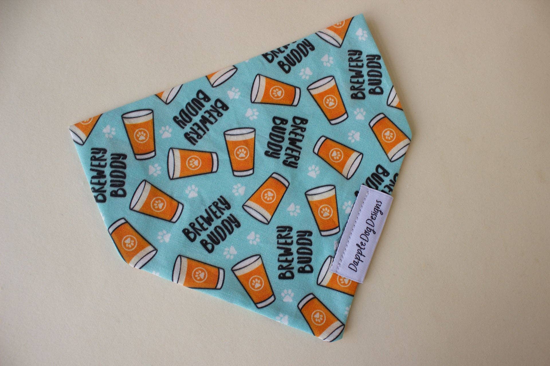 Dapple Dog Designs - Venta al por mayor Bandana - Perros - Bandana Brewery Buddy para uso diario para perros2