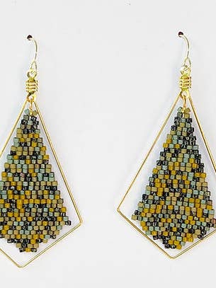 Boucles d'oreilles préférées pour la vente par uncommon milkweed