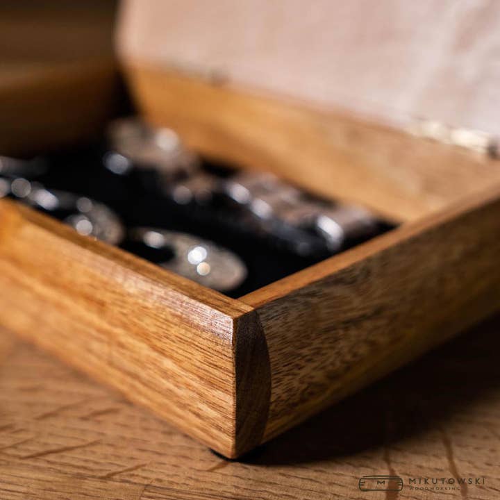 Mikutowski Woodworking - Venta al por mayor Joyero/organizador de joyas - Caja Tranquility de madera grabada con frases superventas5