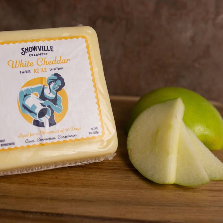 White Cheddar Cheese 8 oz for wholesale by Snowville Creamery