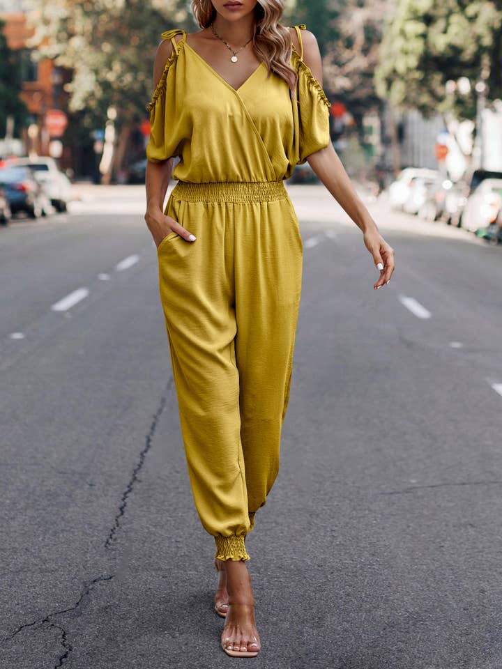 eLook – Großhandel Jumpsuit – Damen – SZ1-J9004 Schulterfreier Wickeloverall mit gesmokter Schulterpartie56