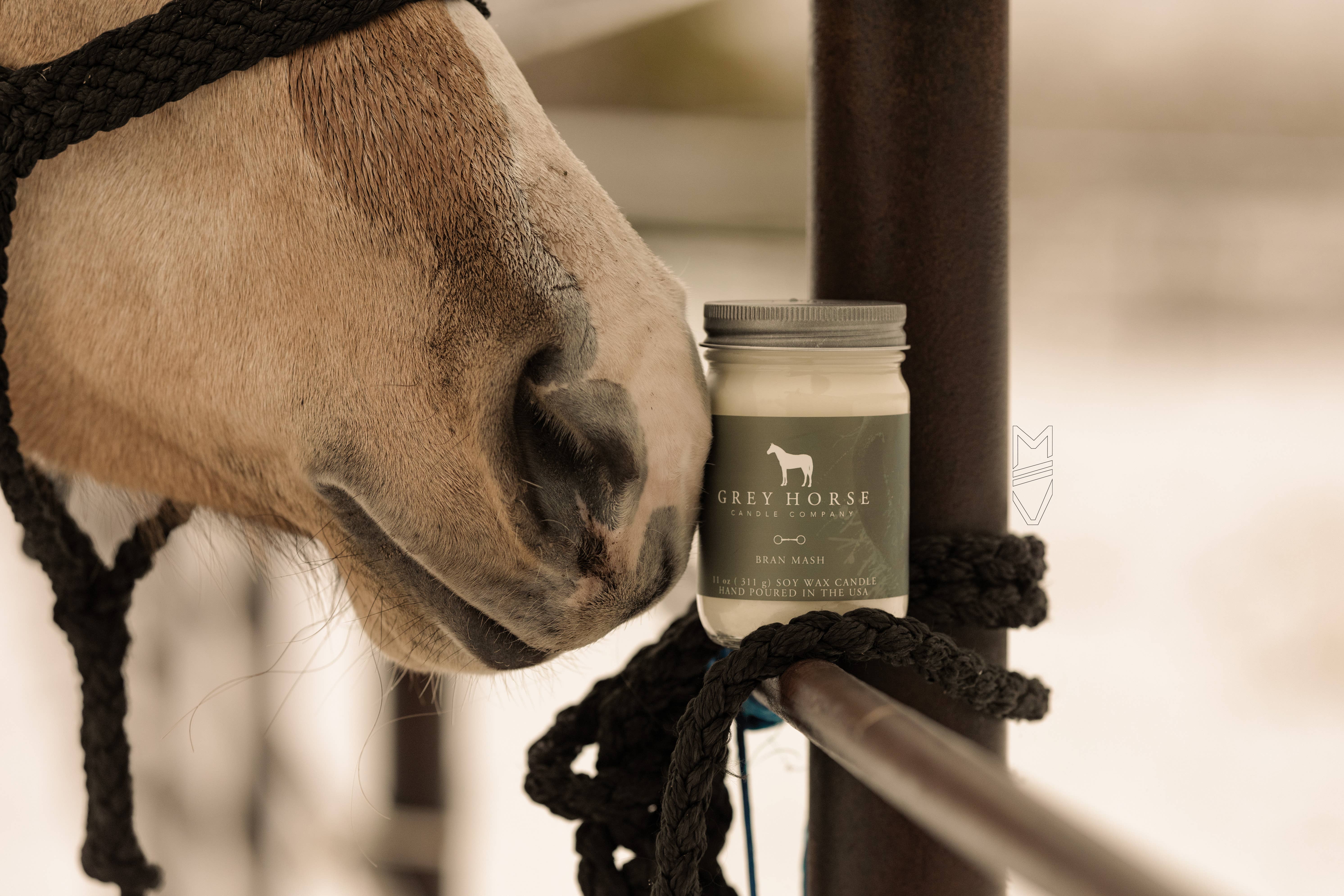 Grey Horse Candle Company – Vela em jarro/copo por atacado – Vela de Soja Bran Mash - Coleção de Fim de Ano em LIQUIDAÇÃO0