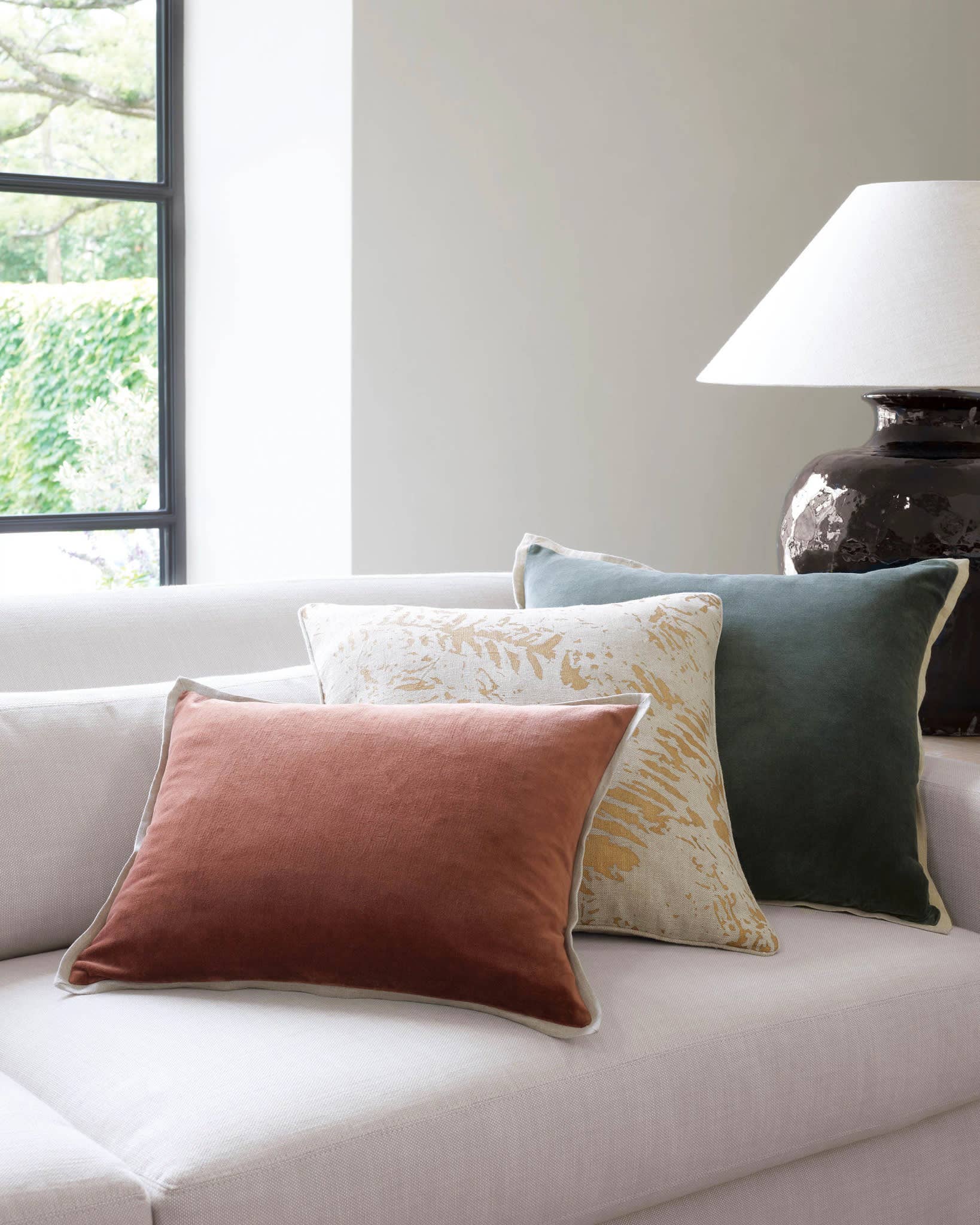 Annie Selke – wholesale Prydnadskuddfodral – Gehry Sammet/Linné Dekorativt Kuddfodral | Everglade5