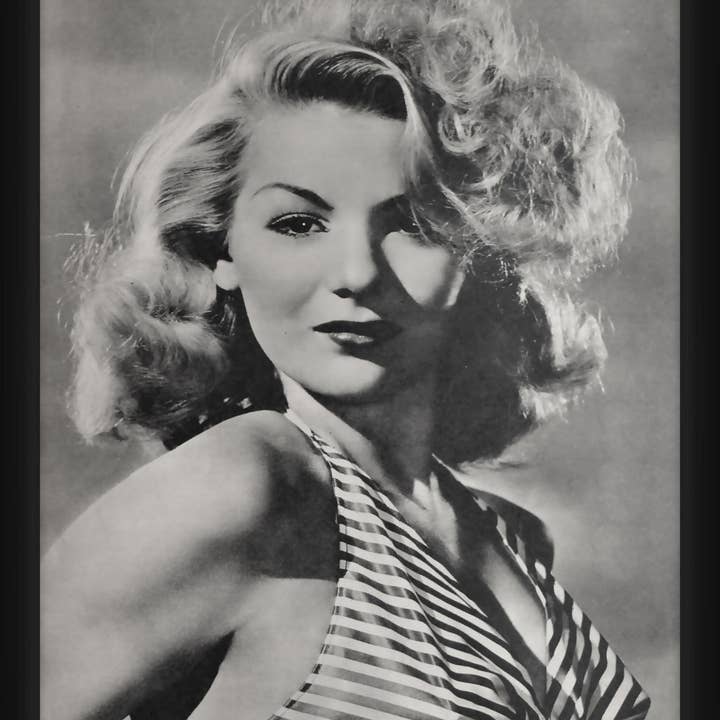 Posing Décoration murale encadrée 20" x 18" pour la vente par PTM Images