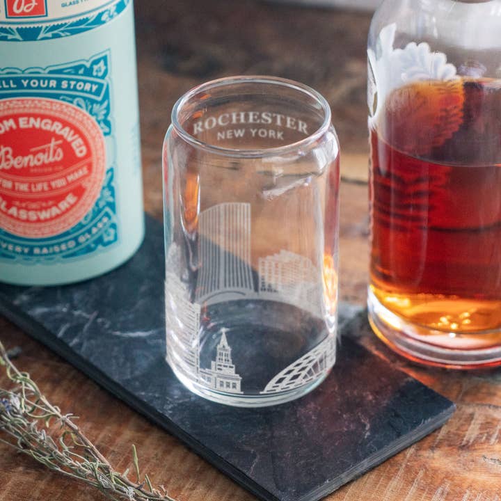 Benoit's Design Co. - Vendita all'ingrosso Bicchieri da cocktail/superalcolici - Occhiali incisi sullo skyline di Rochester, New York5