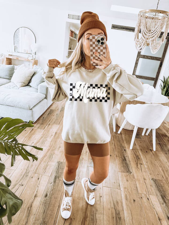 Felpa Checkered Mama - Sand per la vendita all'ingrosso da parte di The Neutral Club Co.