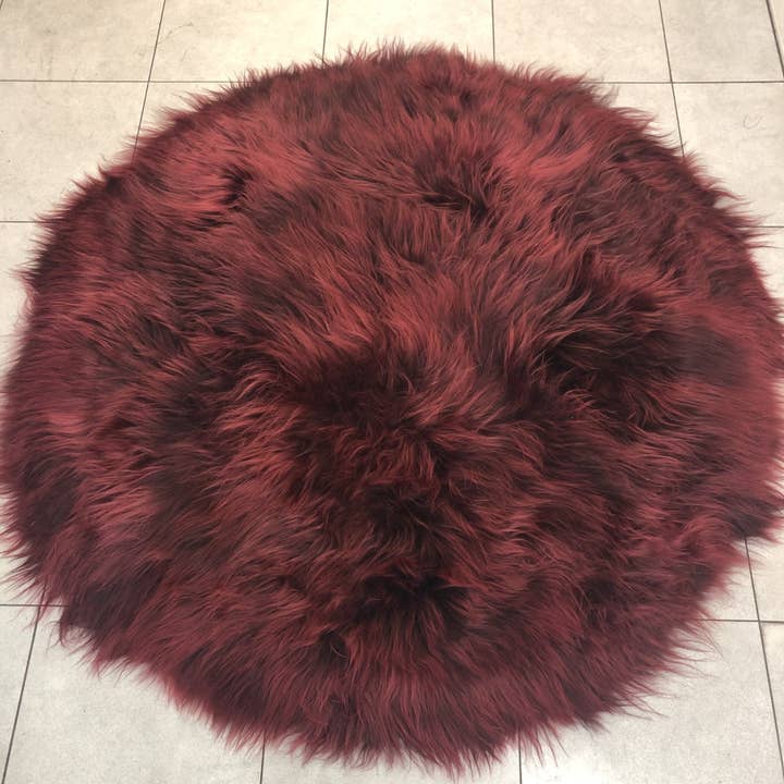 Wildash London – wholesale Julgransmatta – Ultimate Christmas Tree Kjol | Isländsk fårskinn Burgundy5