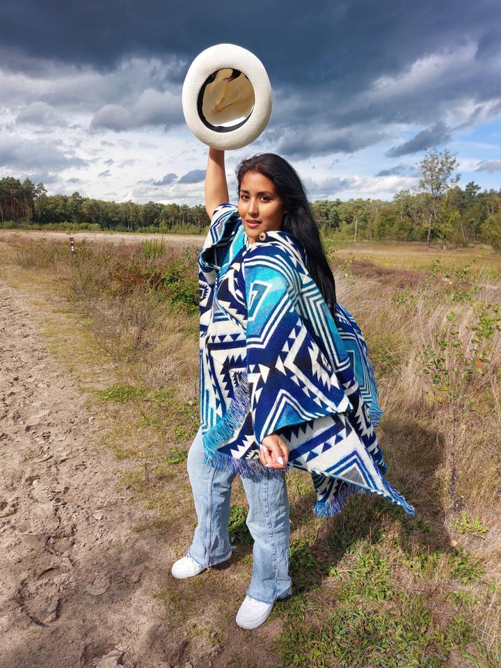 EcuaFina - Wholesale Poncho - Women's - Poncho Entente Blue