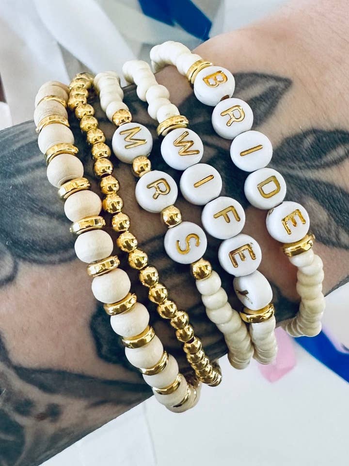 BRIDE, WIFEY eller MRS pärlarmbandsuppsättning, presentsmycken för bruden Future Mrs Gifts Bride to Be Armband Pärlarmband Brudduschgåva för wholesale av maedaymaedaymaeday