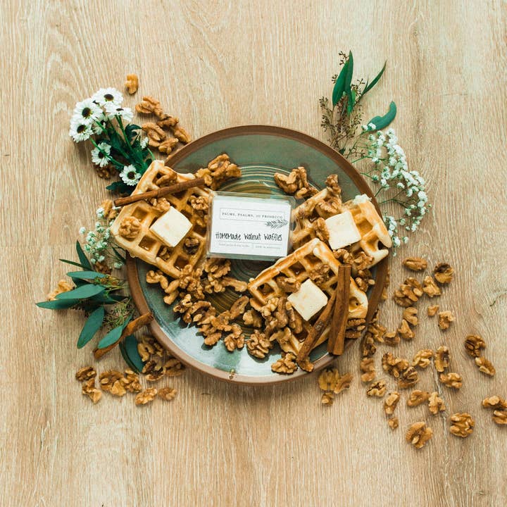 La cera per waffle alle noci fatta in casa si scioglie per la vendita all'ingrosso da parte di Palms, Psalms, & Prosecco