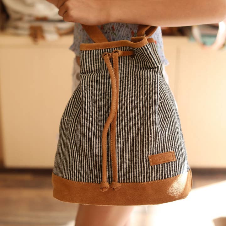 Ganapati - Wholesale Drawstring Bag - Women's - WOVEN Drawstring Bucket Bag - Sally3