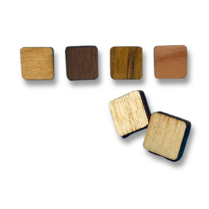 Boucles d'oreilles carrées en bois pour la vente par Brave Wimp