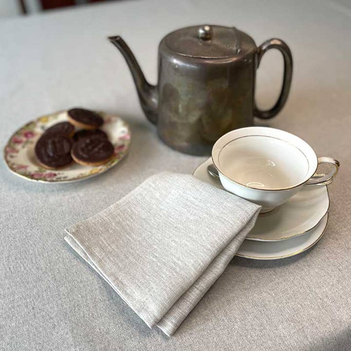 French Affair - Wholesale Dinner & cloth napkin - 100% French Linen Cocktail Napkins: Hemmed, 27cm x 27cm8