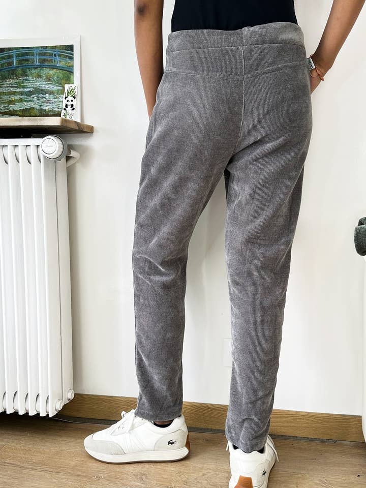 ZAFA PARIS - Wholesale Pants - Women's - 56F03P45-Panta-Jogg velvet with front pocket3