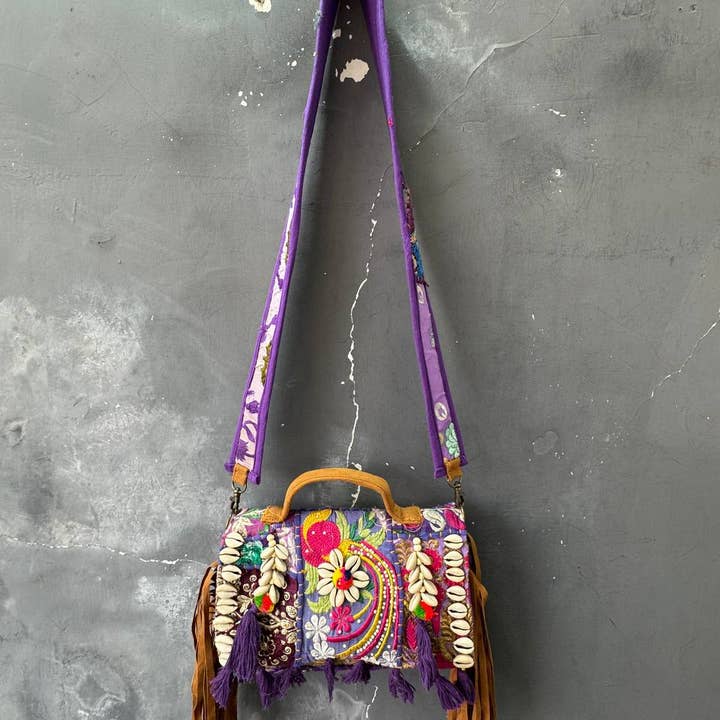 GYPSY STUDIO - Wholesale Shoulder Bag - Women's - Traditional Banjara Bags Banjara Bags Embroidery Work Bag 3