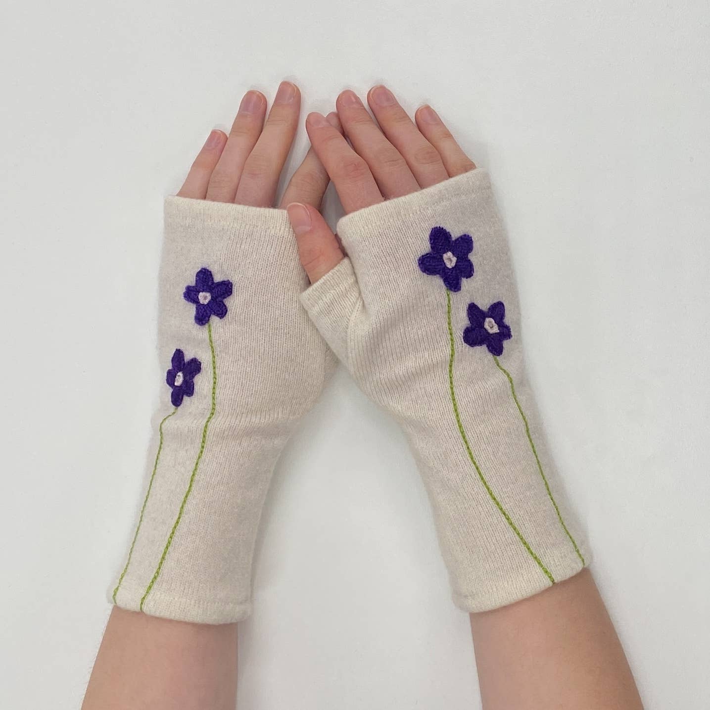 Sardine Clothing Co. - Vente Gants – femme - Gants en cachemire sans doigts - Fleur sauvage10