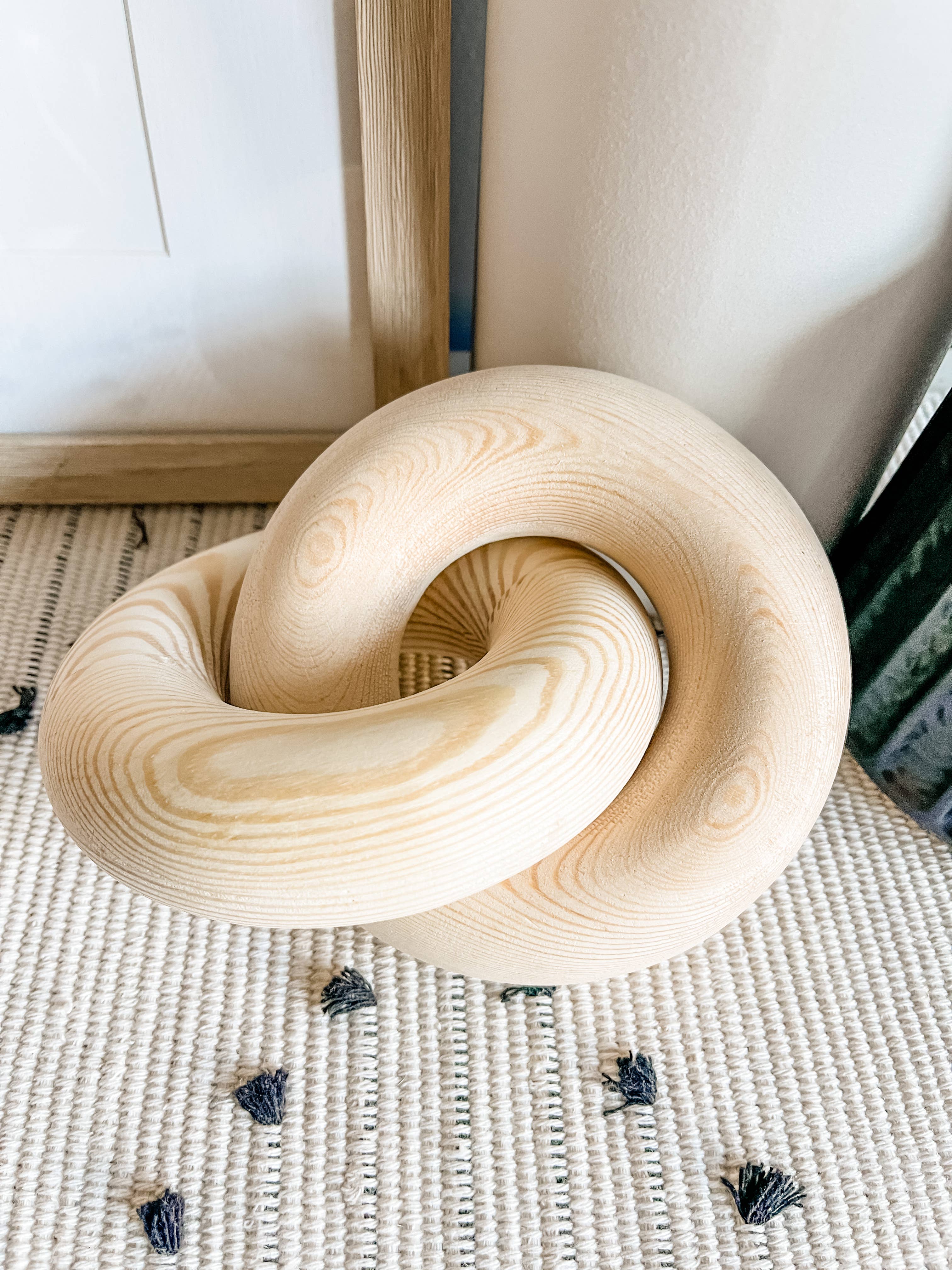 Vine & Nest - Wholesale Decorative Tabletop Object - Hand-crafted Wooden Chains and Rings0