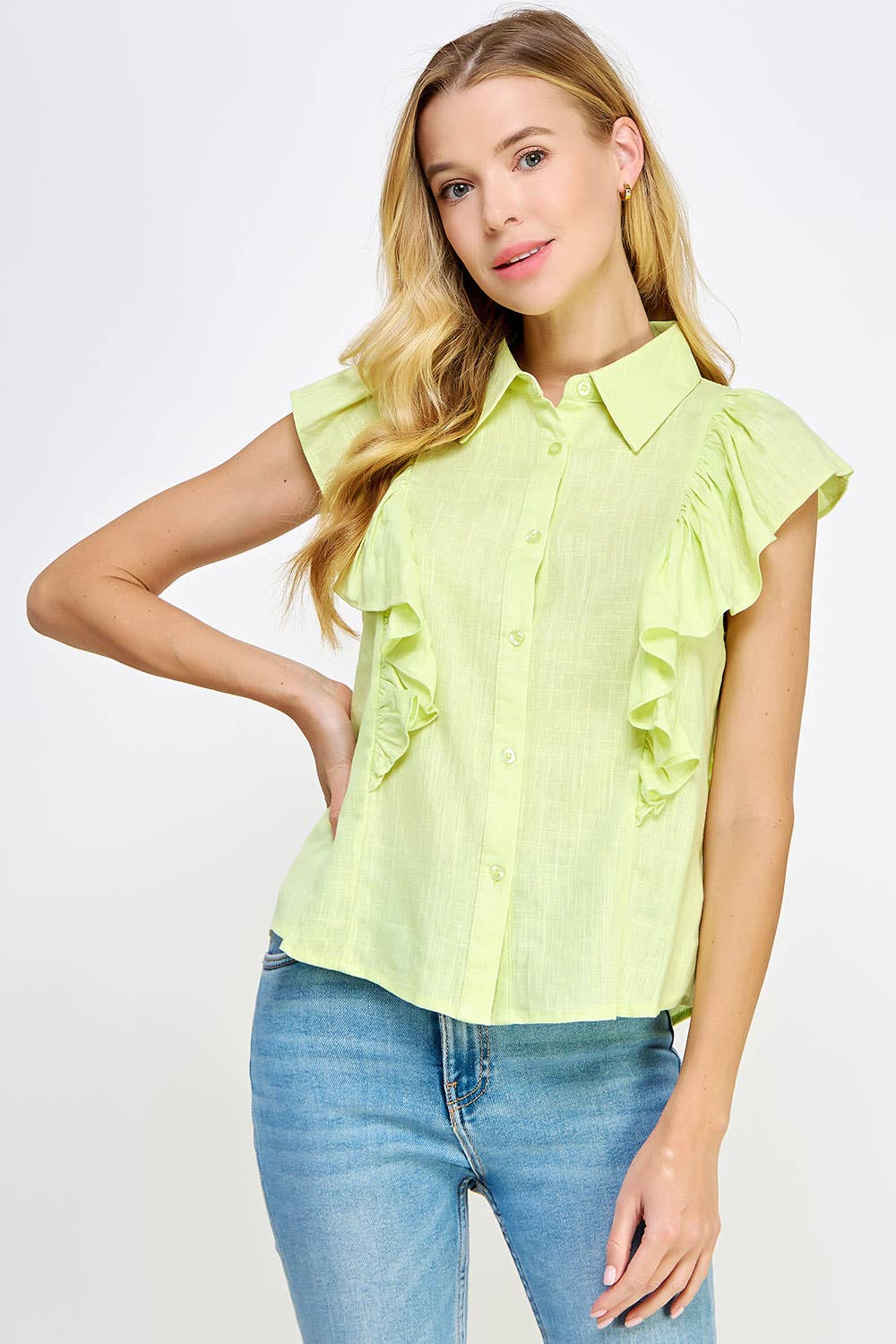 Strut & Bolt - Venta al por mayor Camisa con botones - Mujer - Blusa de lino sin mangas con volantes en los hombros7