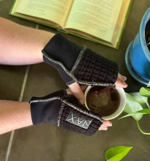 Jax Upcycled - Wholesale Gloves - Women's - Upcycled Unisex Fingerless Gloves Solid Black Color5