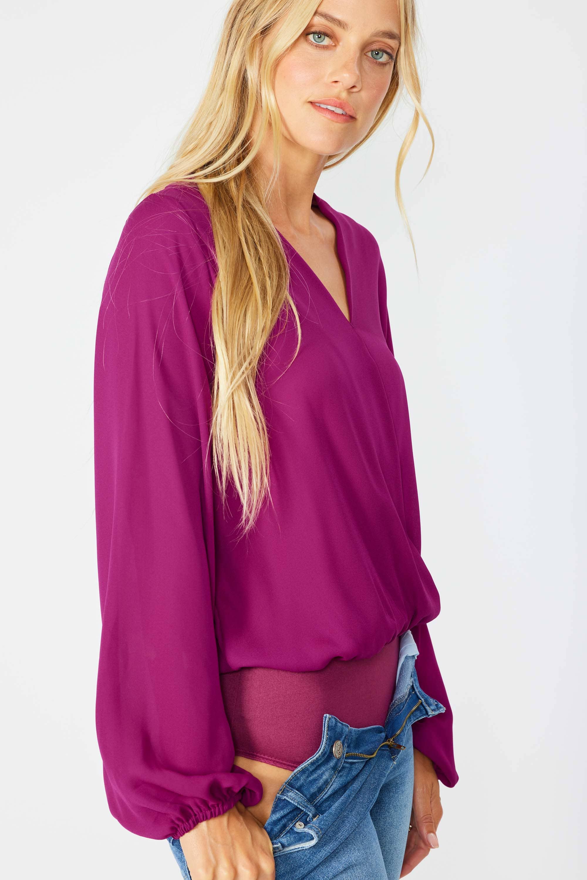 FSL Apparel - Venta al por mayor Blusa - Mujer - ST3474 - BODY TEJIDO CON CUELLO EN V Y MANGAS ABULLONADAS8