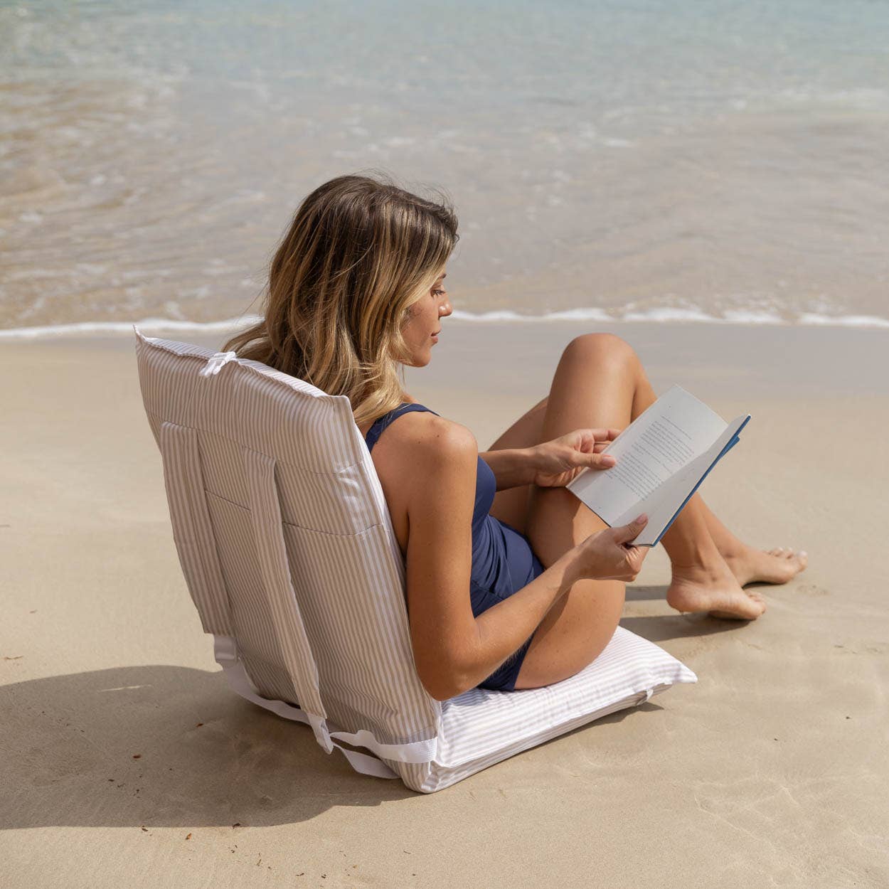 Flamingueo - Wholesale Beach Accessories - Beige folding beach chair with stripes8